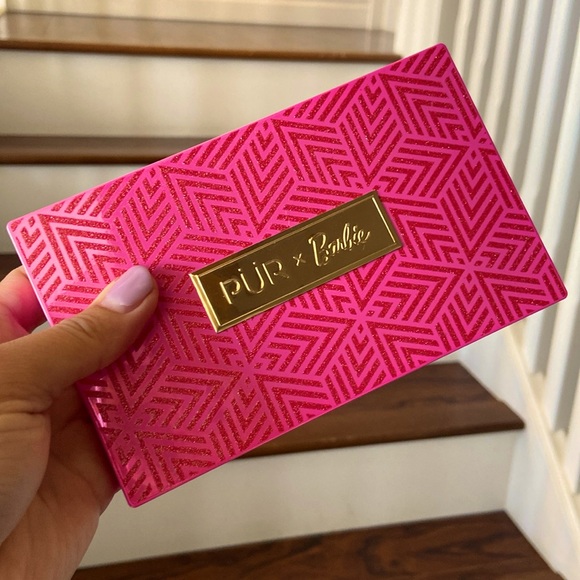 Pur x Barbie eyeshadow palette - Picture 1 of 6
